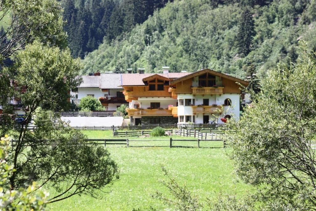 Landhaus Alpensonne Neustift im Stubaital Exterior photo
